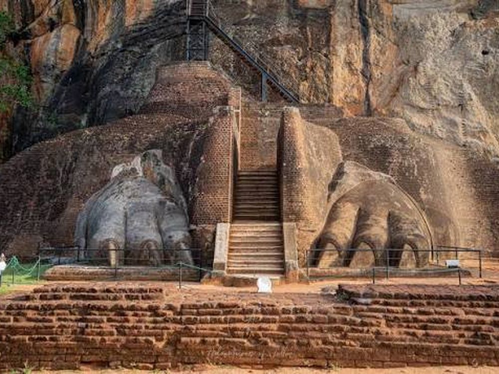 Dambulla Cave Temple — Sri Lanka